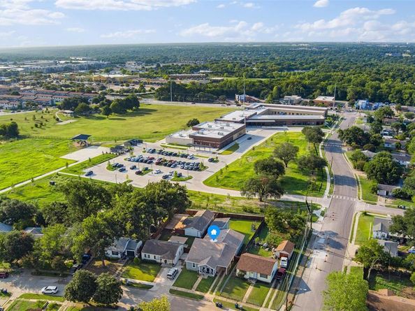 3730  Texas Drive , Dallas Texas 75211