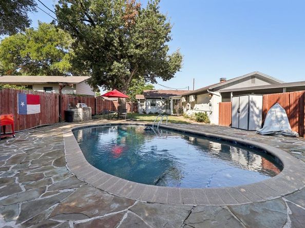 4201  Burke Road , Fort Worth Texas 76119