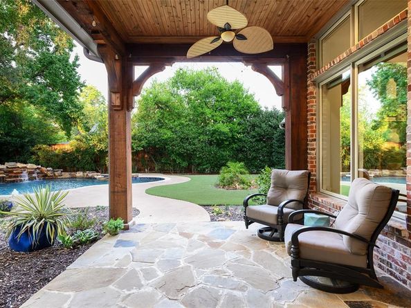 4529  Crooked Lane , Dallas Texas 75229