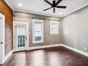 326 S Windomere Avenue , Dallas Texas 75208