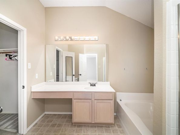 216  Lincoln Lane , Crowley Texas 76036