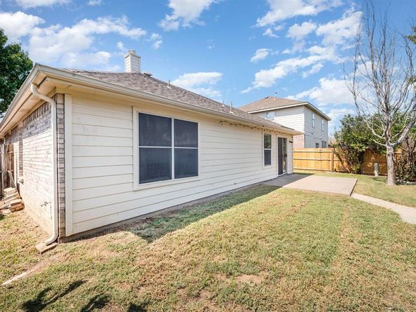 216  Lincoln Lane , Crowley Texas 76036