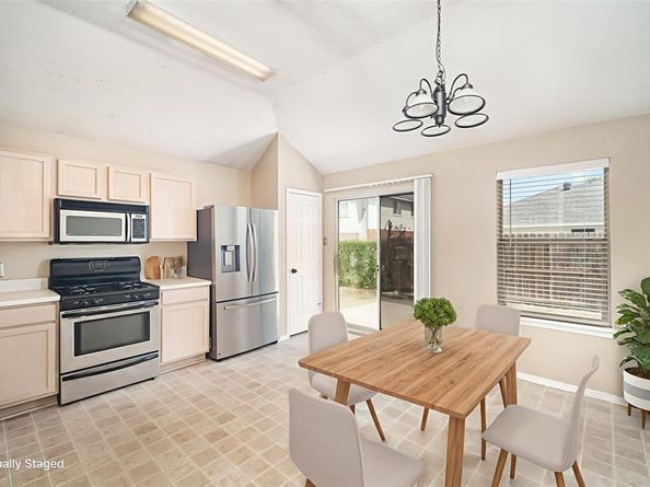 216  Lincoln Lane , Crowley Texas 76036