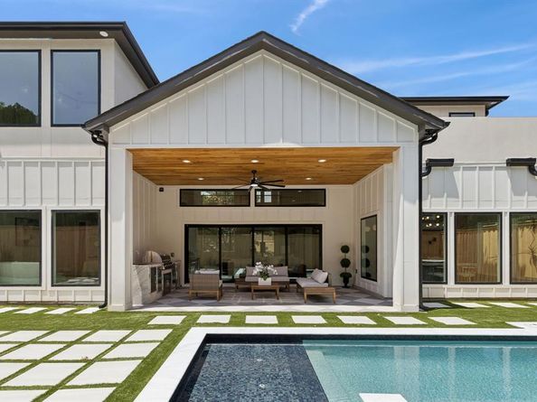 3910  Highgrove Drive , Dallas Texas 75220