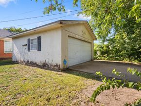 1830  Yucca Drive , Dallas Texas 75217
