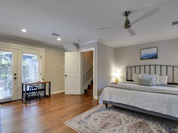 1713  Belle Place , Fort Worth Texas 76107