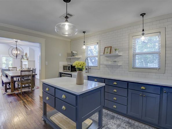 1713  Belle Place , Fort Worth Texas 76107