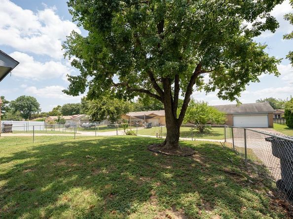 1362  Southridge Drive , Lancaster Texas 75146