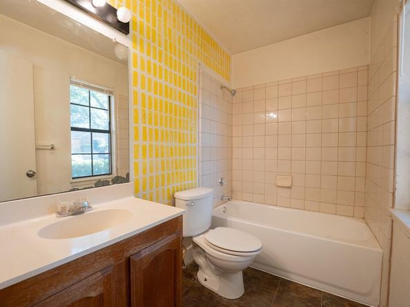 1362  Southridge Drive , Lancaster Texas 75146