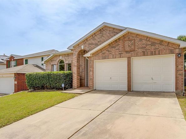 909  Western Pass , Fort Worth Texas 76179
