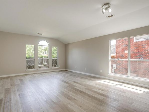 909  Western Pass , Fort Worth Texas 76179