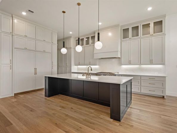 1481  ST PETER Lane , Prosper Texas 75078