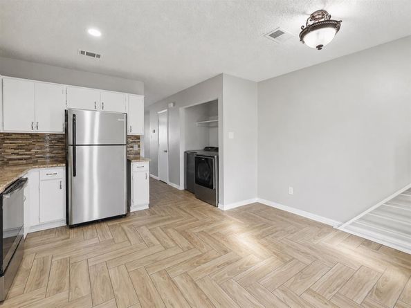 10500  Lake June Road  J09, Dallas Texas 75217