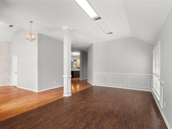 5825  Echo Bluff Drive , Haltom City Texas 76137