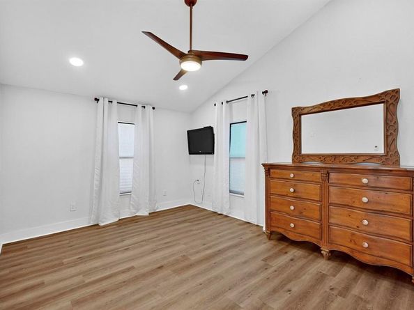 4214  Falls Drive , Dallas Texas 75211