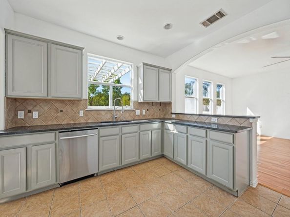 1424  Oakcrest Drive , Providence Village Texas 76227