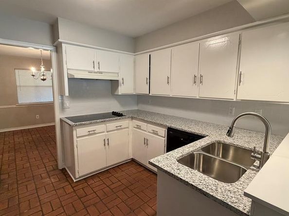 7706  Dentcrest Drive , Dallas Texas 75254