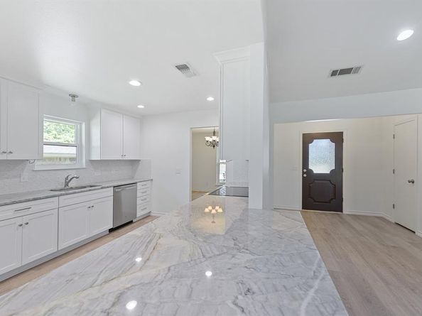 2724  Downing Drive , Plano Texas 75023