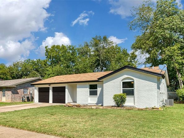 1505  Marlee Lane , Arlington Texas 76014