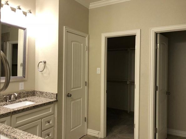 5500  Ledgestone Drive , Fort Worth Texas 76132