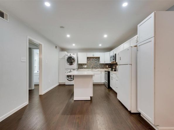 5311  Fleetwood Oaks Avenue  267, Dallas Texas 75235