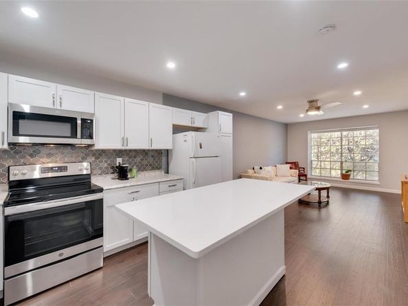 5311  Fleetwood Oaks Avenue  267, Dallas Texas 75235