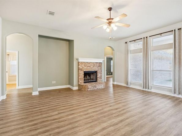 100  Lorient Drive , Mansfield Texas 76063