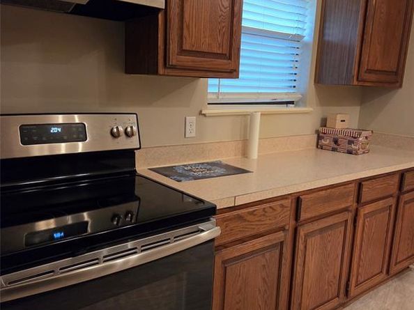 718  Red Oak Drive , Lewisville Texas 75067