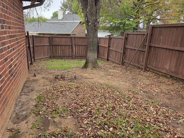 718  Red Oak Drive , Lewisville Texas 75067