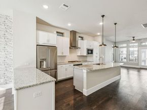 1077  Tea Olive Lane , Dallas Texas 75212