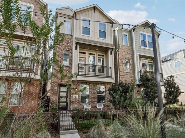 1077  Tea Olive Lane , Dallas Texas 75212