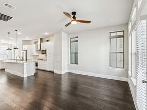 1077  Tea Olive Lane , Dallas Texas 75212