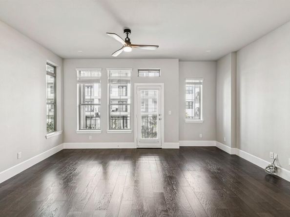 1077  Tea Olive Lane , Dallas Texas 75212