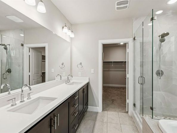 1077  Tea Olive Lane , Dallas Texas 75212