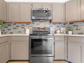 1601  Autumn Breeze Lane , Lewisville Texas 75077