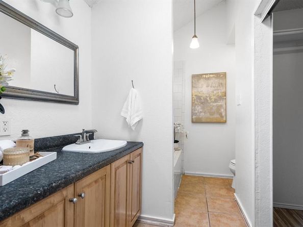 1601  Autumn Breeze Lane , Lewisville Texas 75077