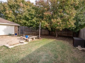 1601  Autumn Breeze Lane , Lewisville Texas 75077