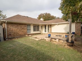 1601  Autumn Breeze Lane , Lewisville Texas 75077