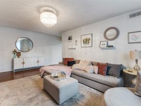 4020  Holland Avenue  213, Dallas Texas 75219