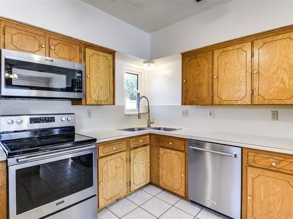 1105  Fairdale Street , Irving Texas 75062