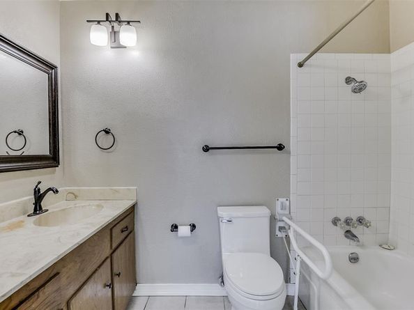 1105  Fairdale Street , Irving Texas 75062