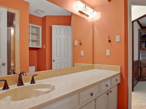 3201  Greenleaf Court , Garland Texas 75044