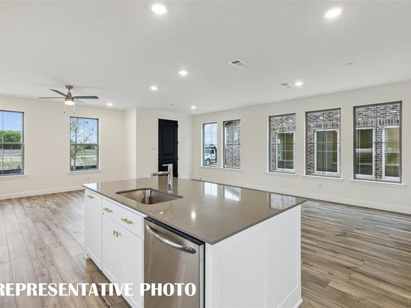 9516  Espalier Street , Frisco Texas 75035