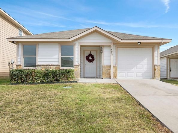 1605  Village Park Trail , Burleson Texas 76028