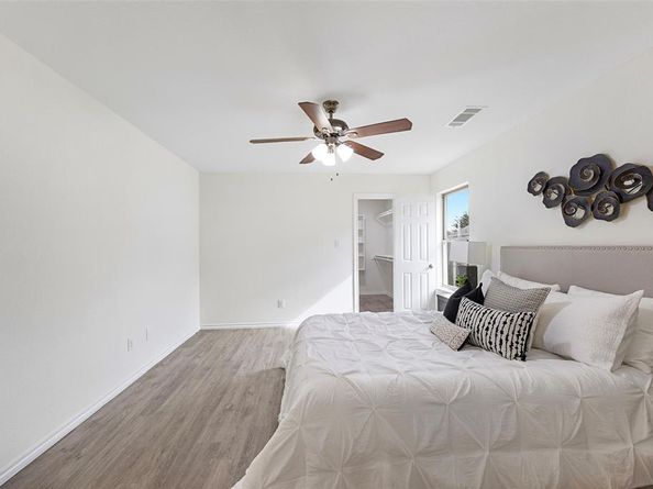 1605  Village Park Trail , Burleson Texas 76028