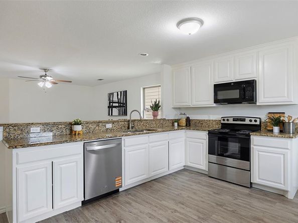 1605  Village Park Trail , Burleson Texas 76028