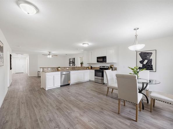 1605  Village Park Trail , Burleson Texas 76028