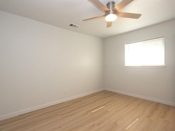 2922  Ashglen Drive , Garland Texas 75043