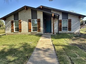 2922  Ashglen Drive , Garland Texas 75043