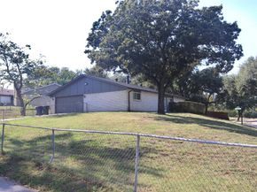 2922  Ashglen Drive , Garland Texas 75043